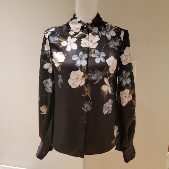 ❤️TED BAKER BLACK FLORAL BUTTON UP BLOUSE - Picture 2 of 8